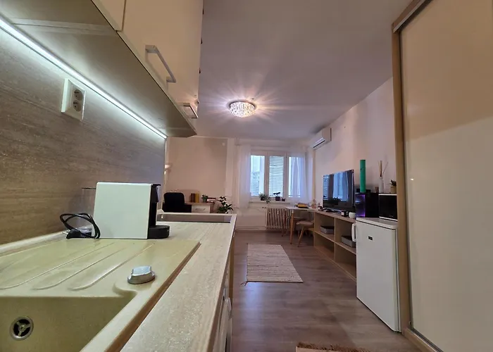 Cozy And Modern - Free Parking * Bratislava