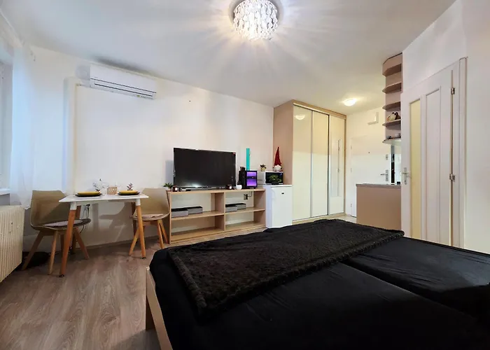 Cozy And Modern - Free Parking Bratislava